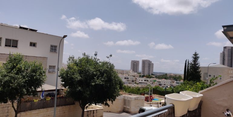 להשכרה דירת 4 חד' במודיעין - נוף מהמרפסת